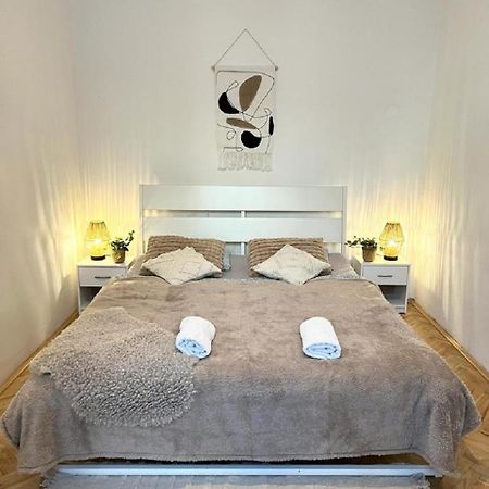 Apartment Cecil - Old Town Bratislava Exterior photo